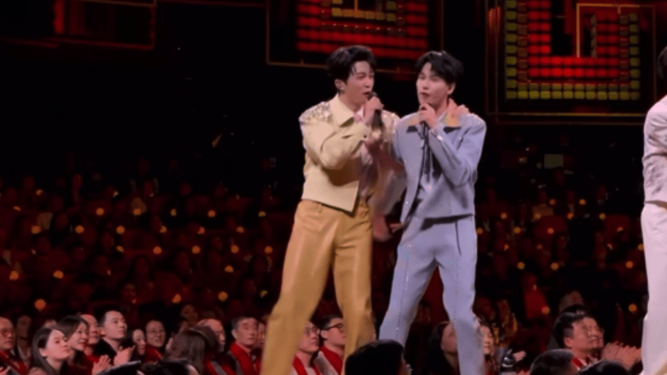 他俩凑在一起就是行走的多巴胺！黄子弘凡胡先煦简直就是现实版治愈系漫画主角，建议把