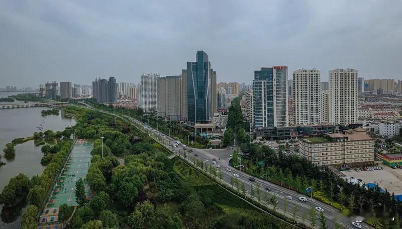 临沂楼市：曾经一路冲高的临沂楼市，在两年回调之后，彻底卸下了虚高的泡沫，外地