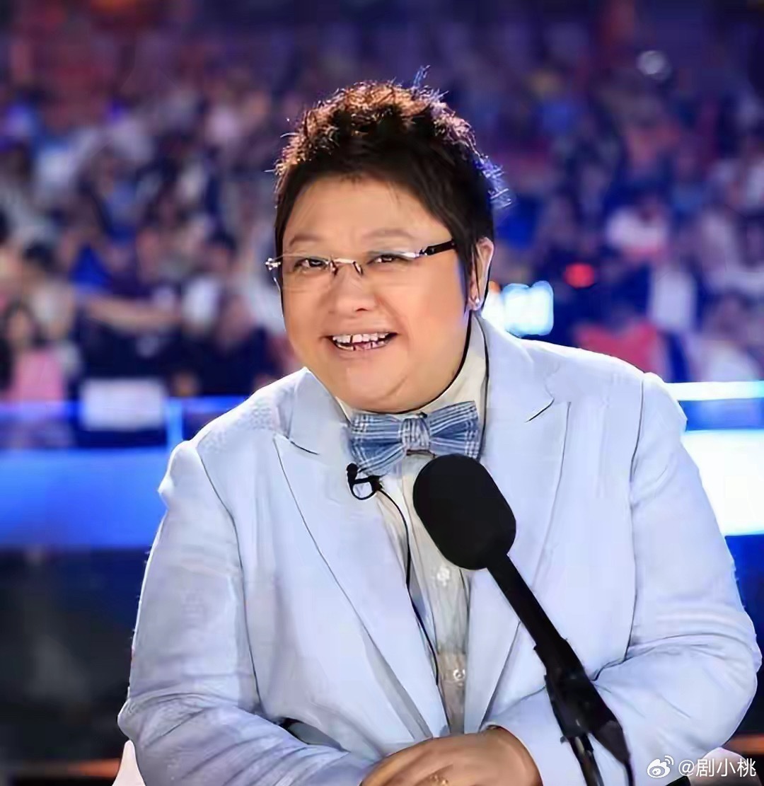 1.韩红因走个面儿翻车后，很多人取消月捐转投黄晓明基金会，他那边救灾速度快、每笔