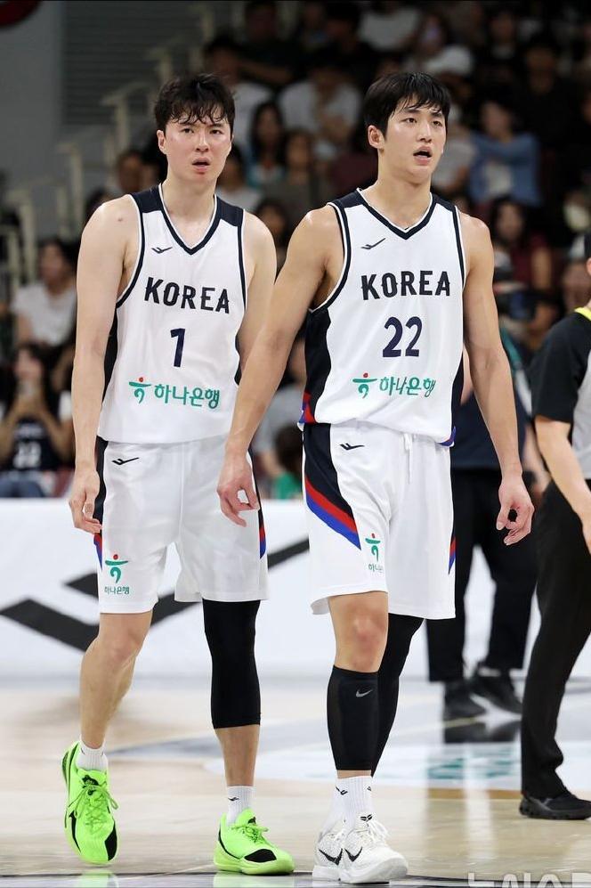 吕俊锡火线复出，韩国人玩得很阴啊。之前膝伤退场的韩国男篮主力射手吕俊锡，本已