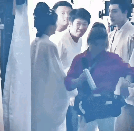 我就奇怪了任敏古装老让人诟病为什么她还是老爱演古装剧呢这部剧的古装造型还是