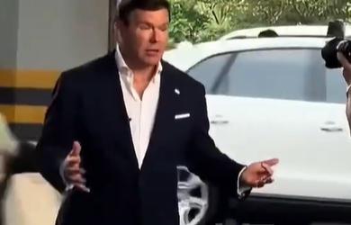 福克斯主持人吐槽中国违停罚款，结果被自己人狠狠打脸据环球网5月15日报道，