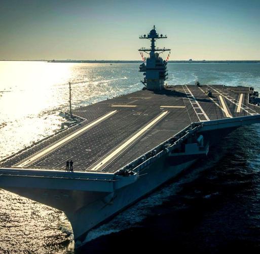 家人们，今天咱们聊聊美国那个大动静。特朗普又出招了，直接把号称全球最强的“福特”