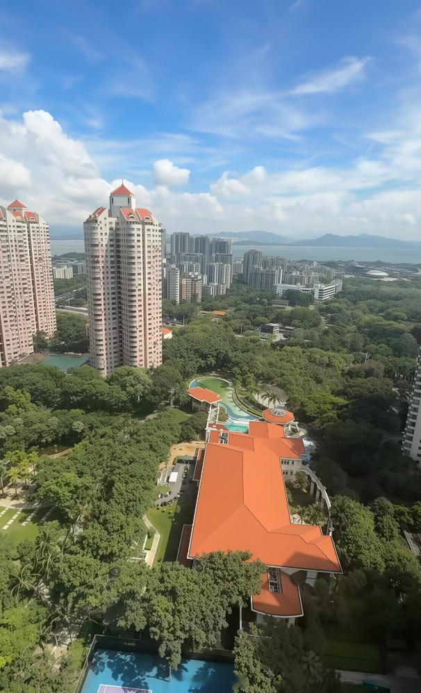 南山华侨城锦绣花园二期180平1210万成交，单价6.7万。25年楼龄的房子了，