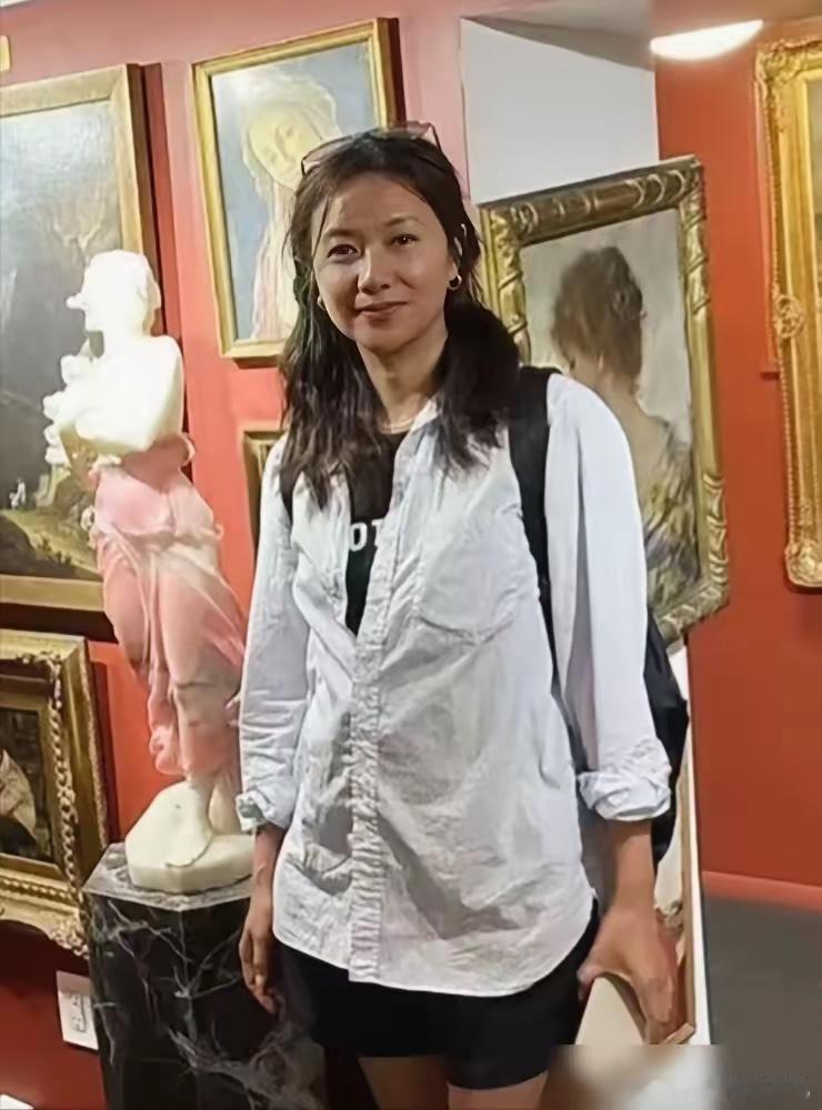 京圈才女徐静蕾凭什么消失？看懂2010年那场仗，你就明白了！那一年，她拿着150