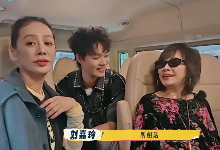 宁静把她教育自家儿子的话拿出来告诫柯淳，让柯淳不要着急结婚生子，趁着年轻多赚钱，