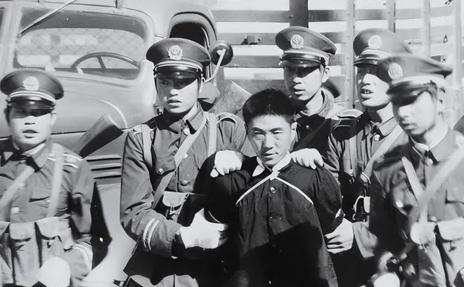 上世纪70年代末，青海发生了一起骇人听闻的案件，领导干部子弟杀人却未得应有的判决