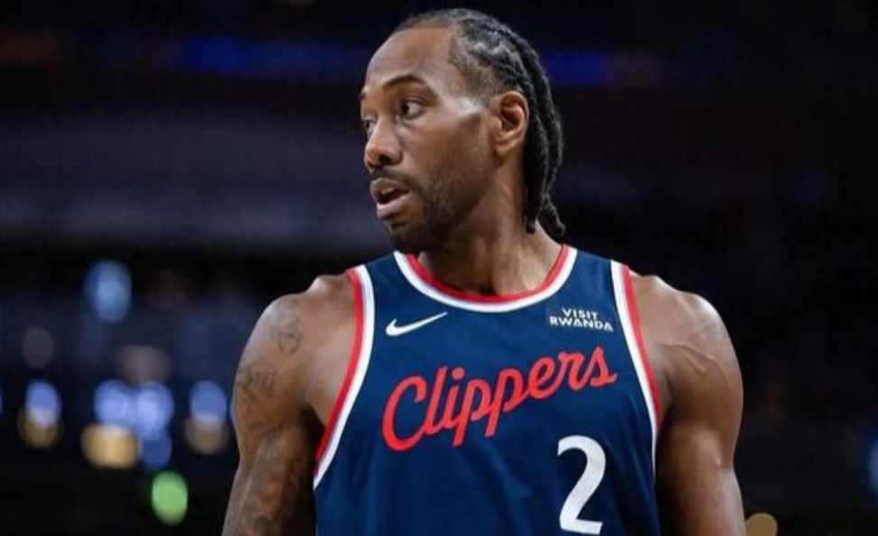 快船败给勇士的原因首先我认为，硬实力方面，快船要强于勇士一些。快船失败的最大