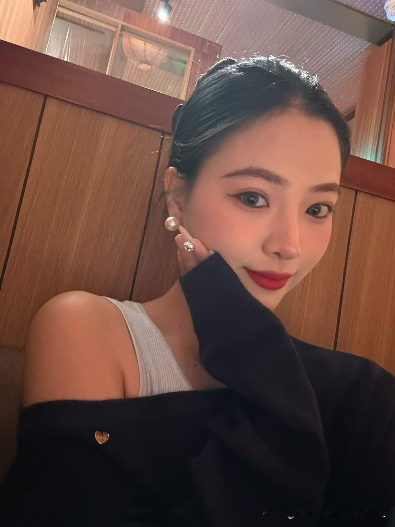 人活到一定年纪才明白，这世上最靠谱的安全感，从来不是别人给的，而是自己攥在手里的