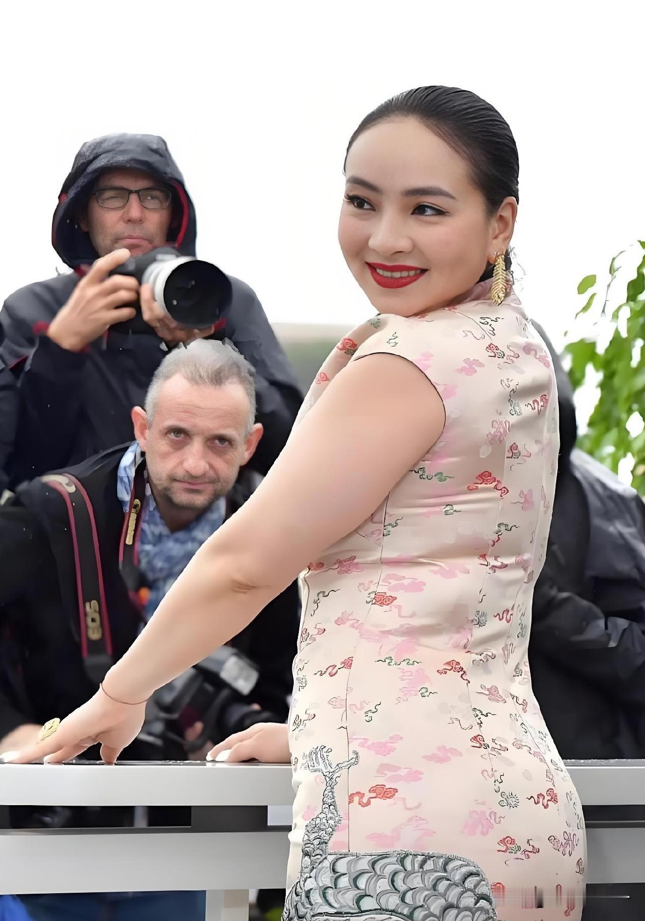 我说咋这么眼熟，就《悬案》演甘翠娣这女演员，她不就是在陈道明和王志文演的