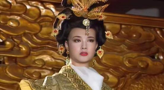 公元695年，71岁的武则天被气得不轻，近身侍女急忙宣太医入宫诊脉，可是她看到太