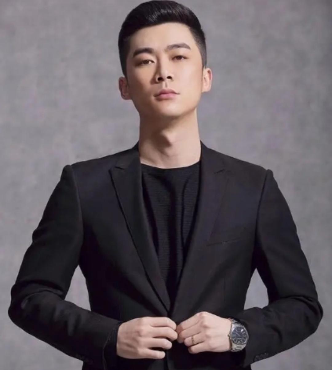 原来他们是夫妻，戏里戏外恩爱20年，如今搭档赵丽颖，终于火了！娱乐明星