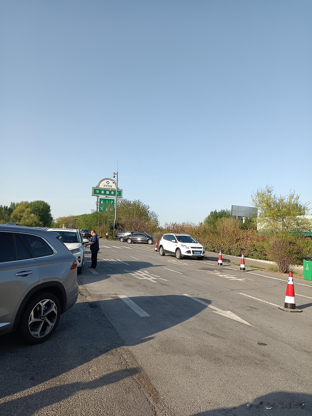 李成梁庇护努尔哈赤昨天乘车路过开原、铁岭、沈阳、辽阳到达熊岳古城。这一带是明朝