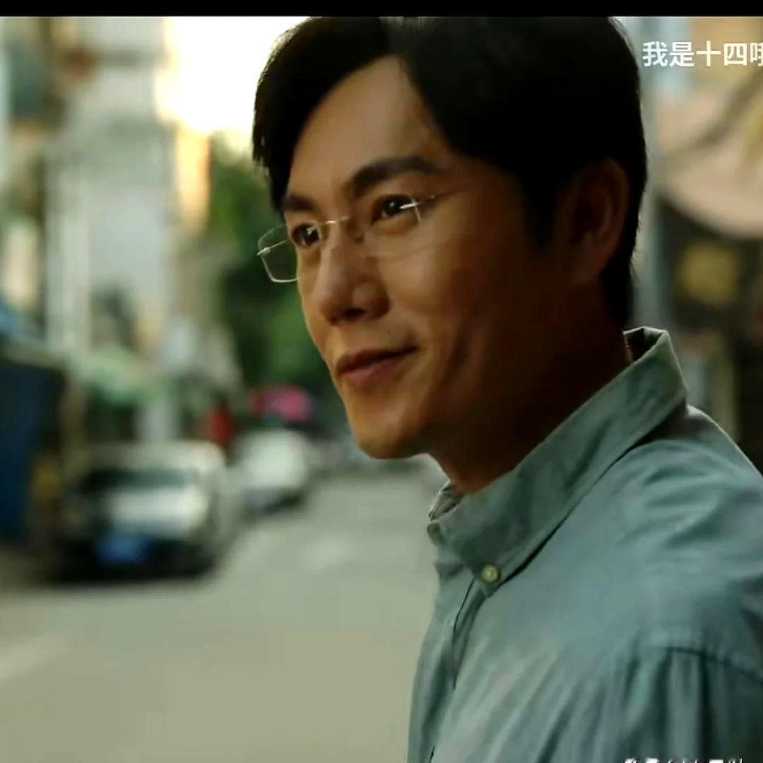 《老舅》播到第四集后，一个老问题又被抬上热搜，网友问制作方为啥不找秦昊或雷佳音这