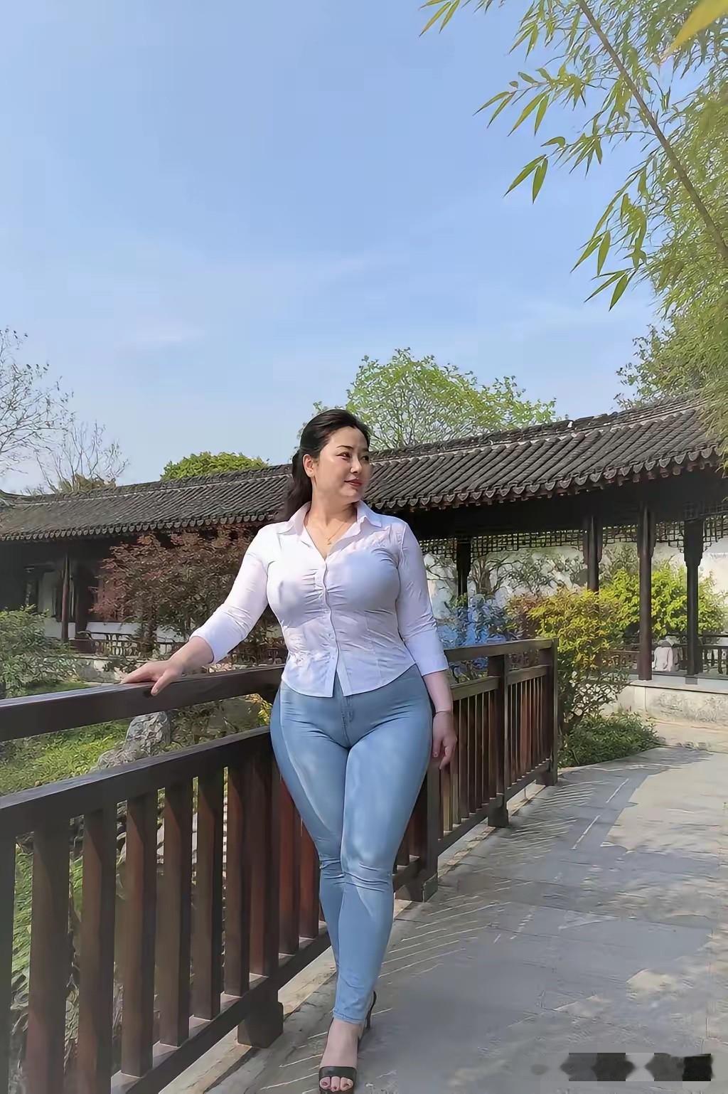 女人一旦找好了下家就八头牛也拉不回来走肯定是走定了所以女人只要一旦变心了