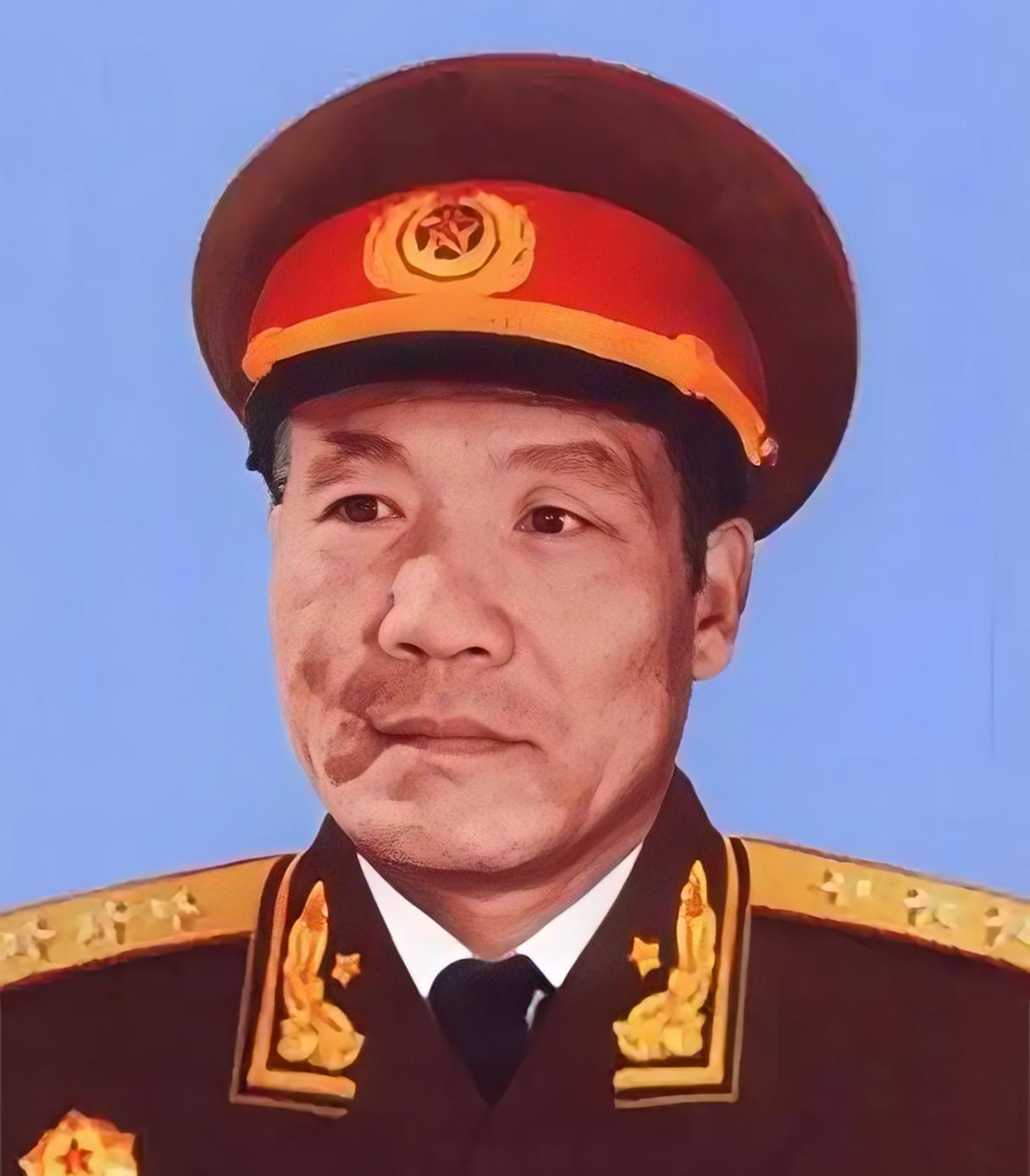 1955年授衔前，妻子问李达评什么衔，他说："可能中将，也可能少将，我贡献太少。