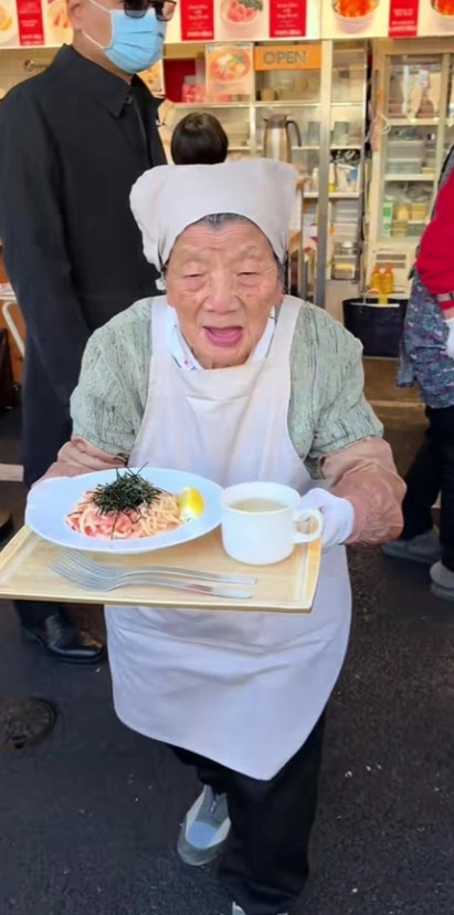 日本专家建议老人集体自杀，日本网友竟然表示完全同意！在日本老人已经不再是值得尊重