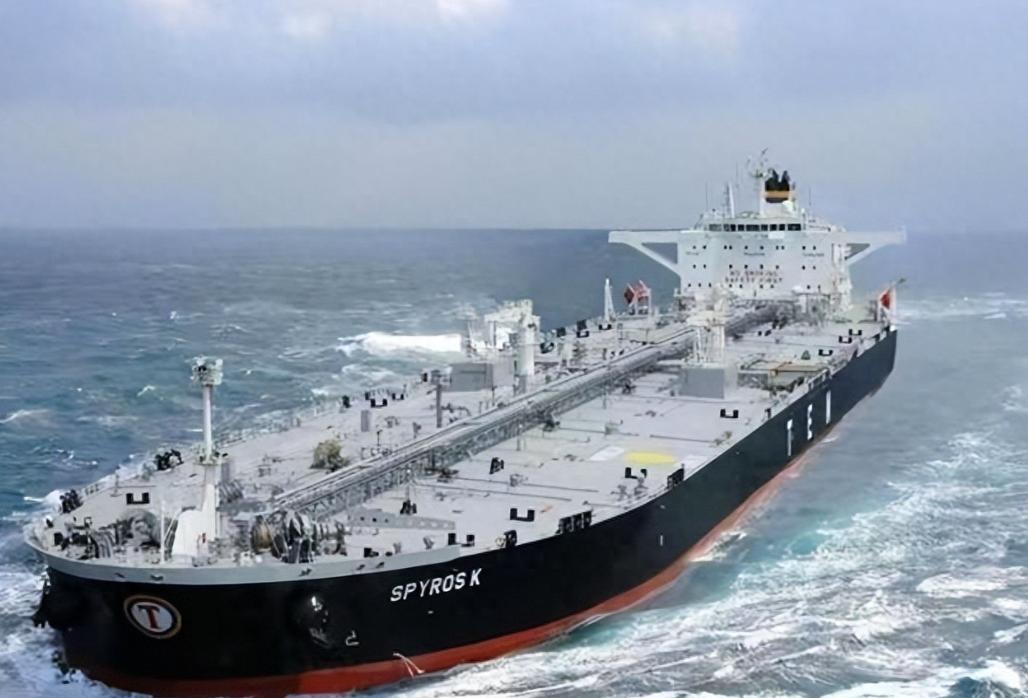 疑似中国的阳谋，继在联合国把美国扣押委内瑞拉油轮定性为海盗后，第三艘邮轮贝拉一号