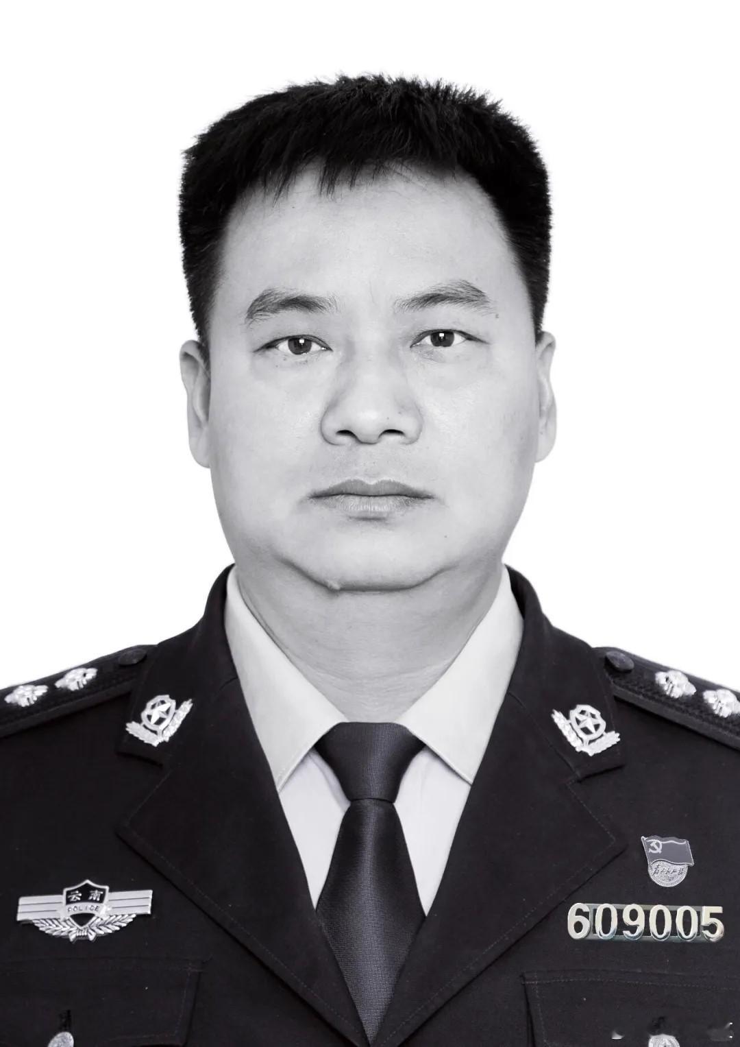 余红李，因公牺牲据云南省“楚雄警方”消息，4月8日，云南楚雄永仁县公安局副局长余红李，在专案侦办会上