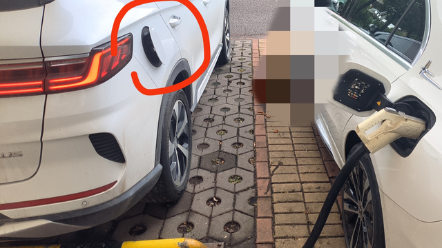 宋plusdmi充电锁扣存在问题在外面使用快充时，充完电回来拔充电枪时，发现快