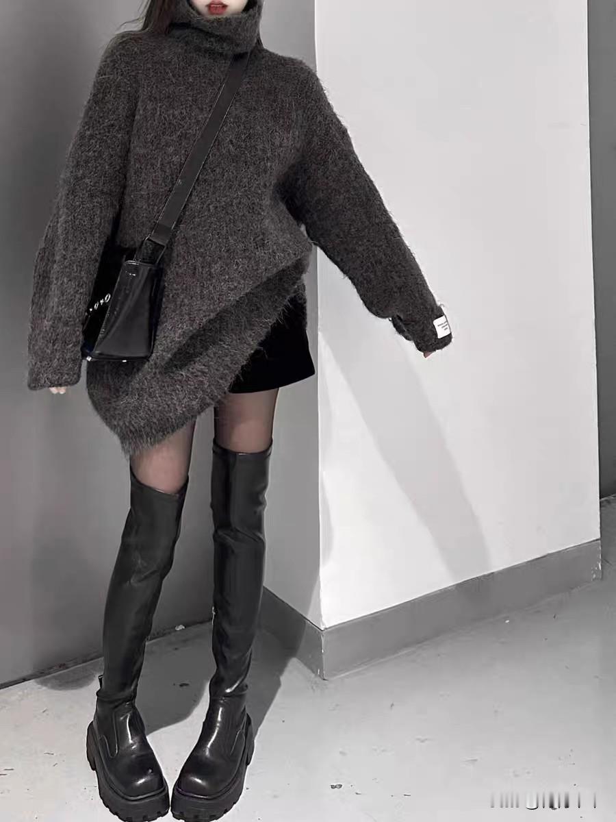 菁菁说：女生穿丝袜好处多多，魅力无限呀😘！从时尚搭配的角度...