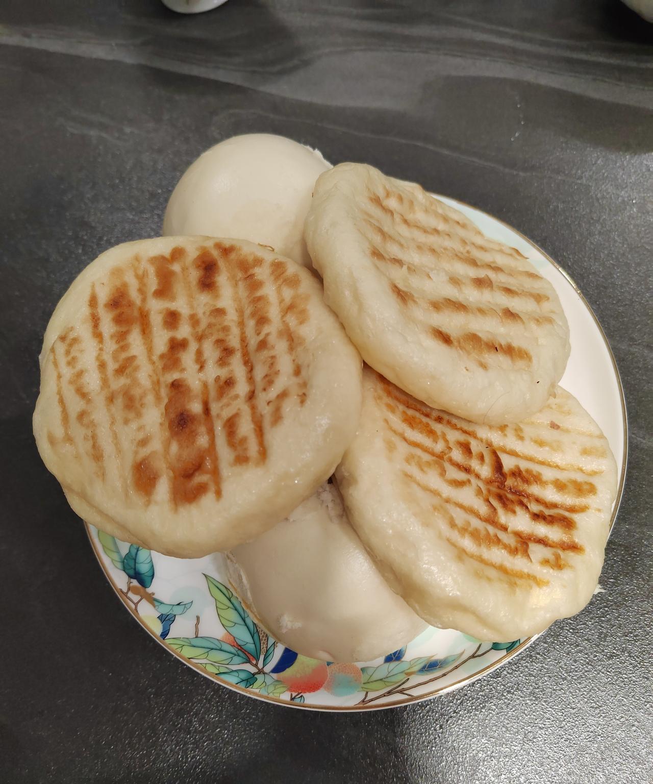 我这个人，也许天生就是个劳碌命，太能干，闲不住！早睡早起是我一贯的生活作风，即