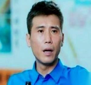 1997年，后来的东京影帝王千源，还不是影帝。他是在南锣鼓巷一个犄角旮旯里，穿