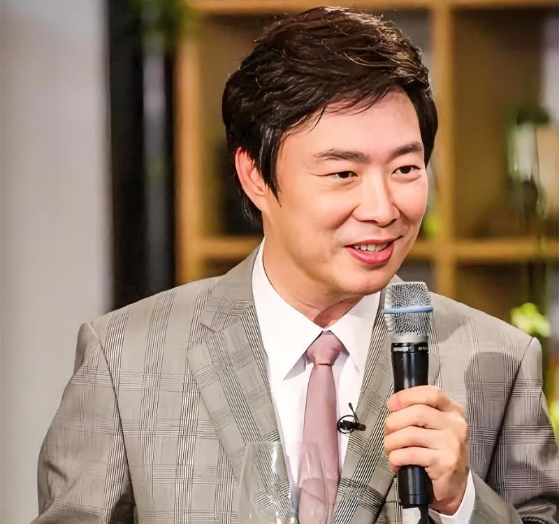 无人继承财产的十位明星一、周润发，资产约50亿。二、周星驰，资产约45