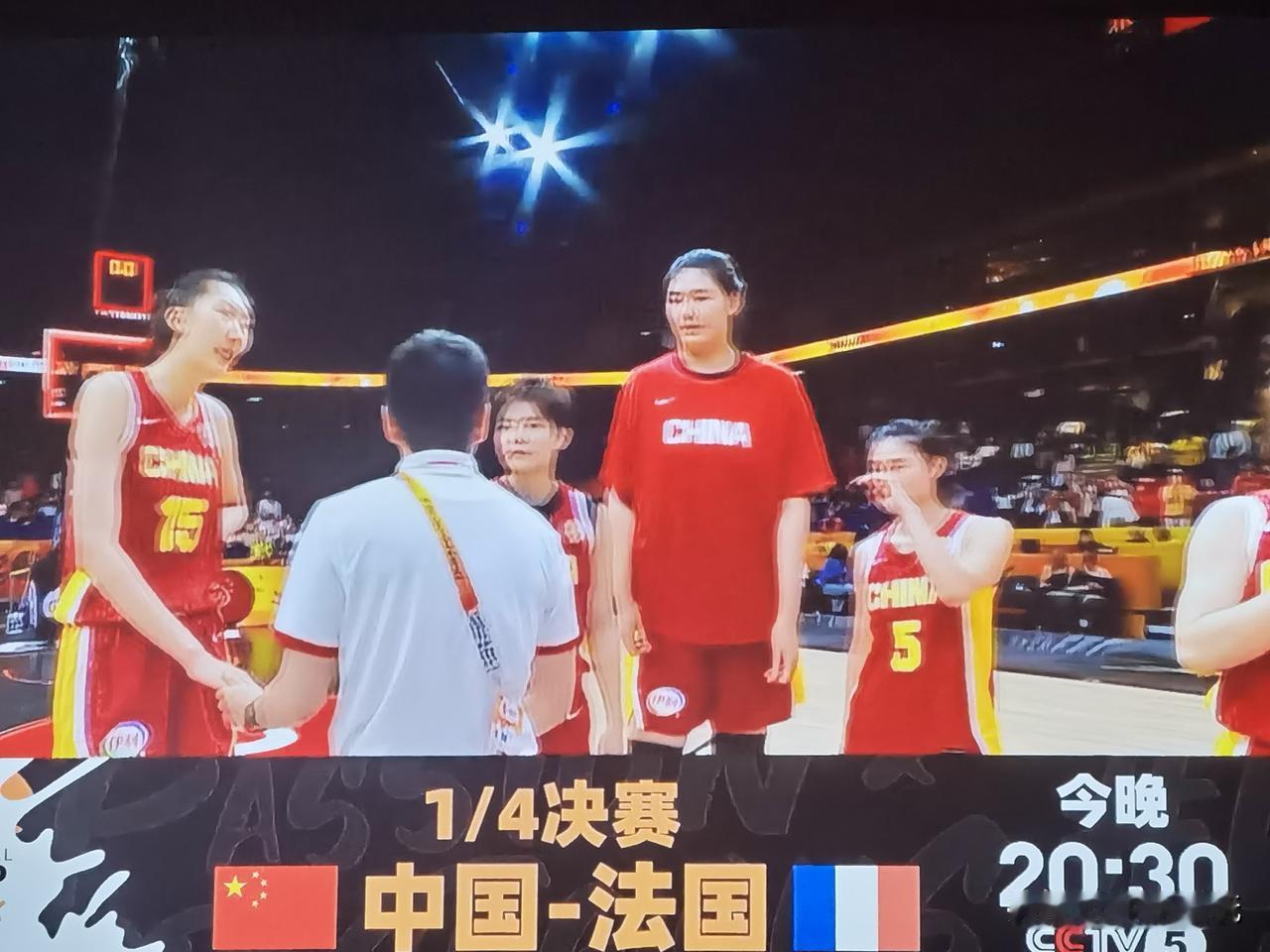 恭喜中国女篮艰难闯过波多黎各这一关，马不停蹄，今晚8点半就要和世界强队法国队打1