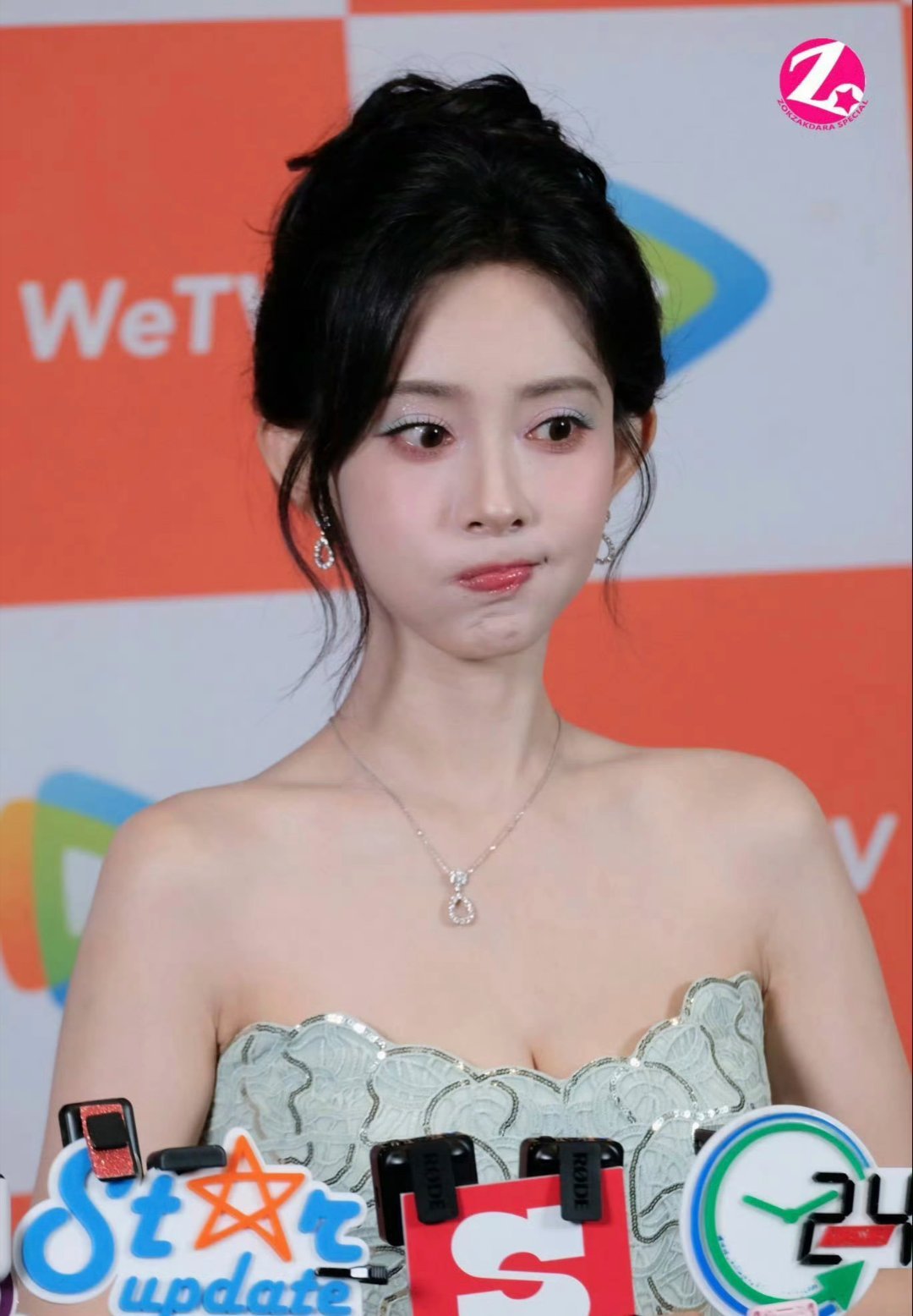 孟子义泰国见面会媒体生图，美成啥了