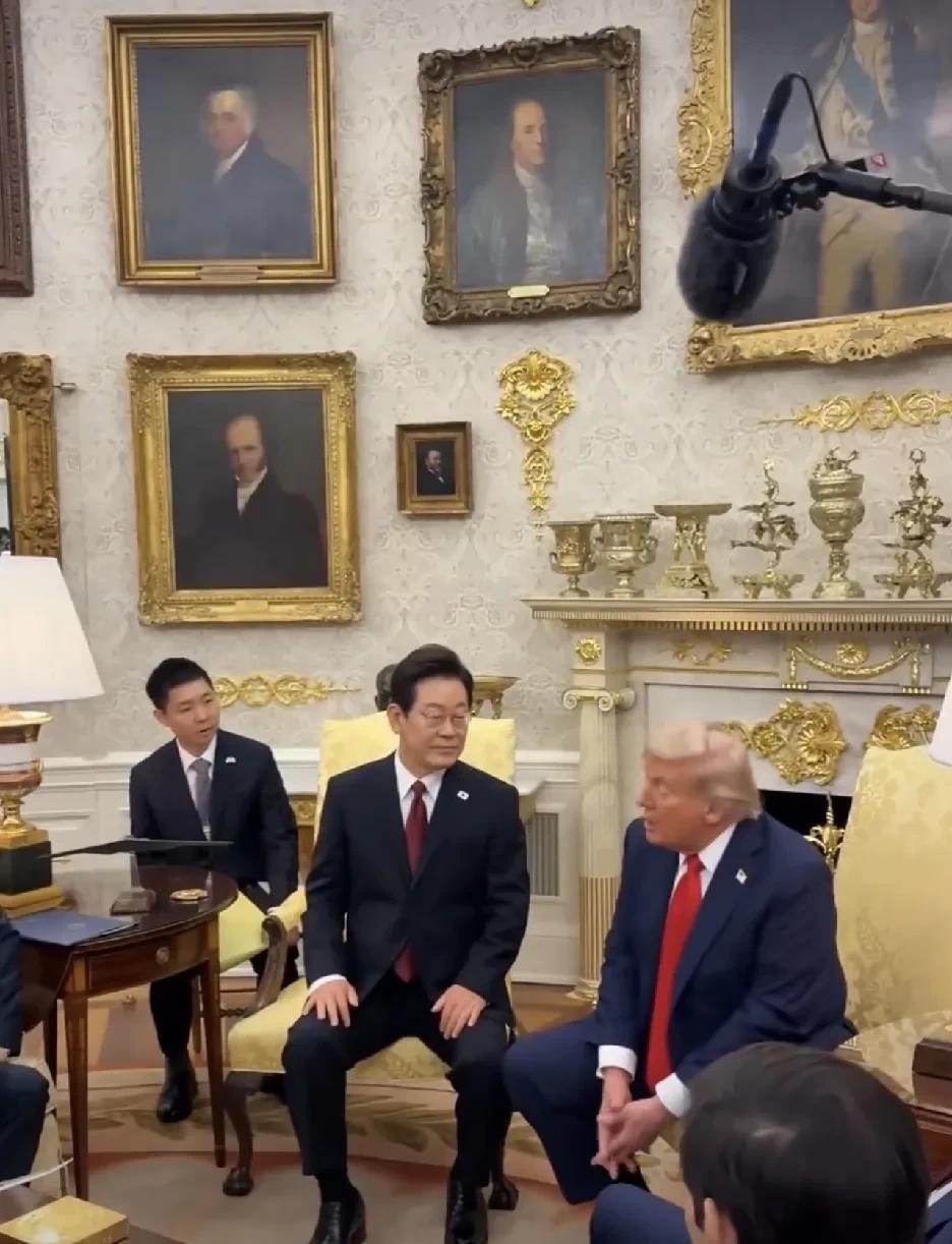 笑亖：李在明！夫人在暗！全韩吐槽。李在明访USA，接待规格低到尘埃！特别尴尬。