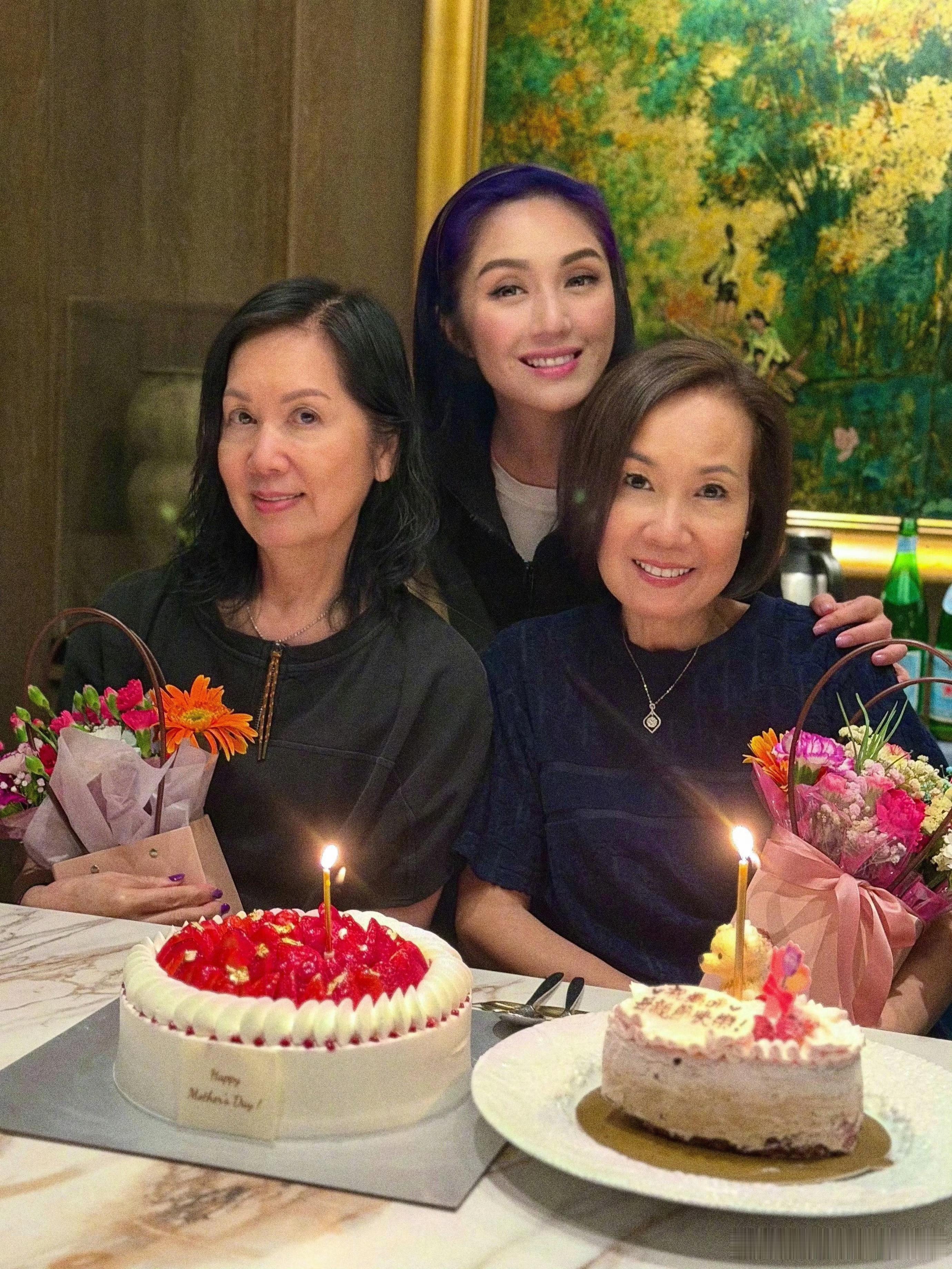 杨千嬅和妈妈婆婆一起过母亲节杨千嬅和妈妈婆婆过母亲节杨千嬅和妈妈婆婆一起过母亲