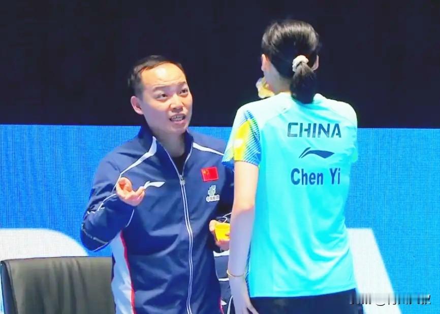 陈熠必须反思了！打帕拉南这场，自己排名比人家高很多，而且有智多星任皓给她做