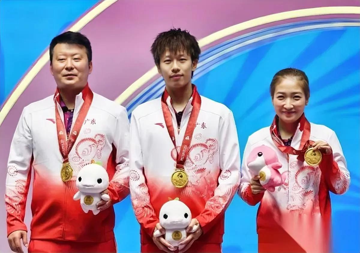 林高远领奖台哭了不是因为赢是想跟天上的爸爸说句“我做到了”谁能想到他