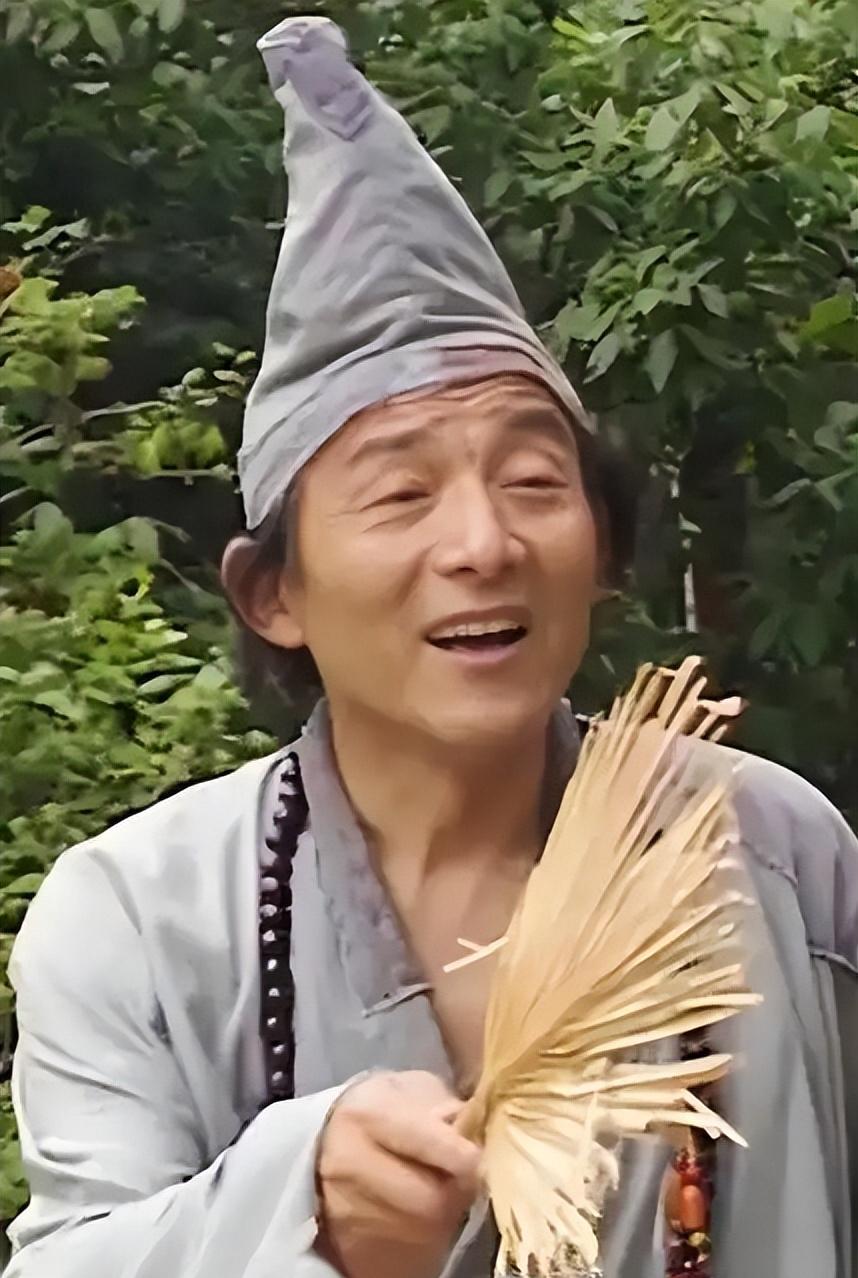“济公”游本昌去世，享年93岁，8天前刚过完93岁生日。曝最后公开露面照，现场
