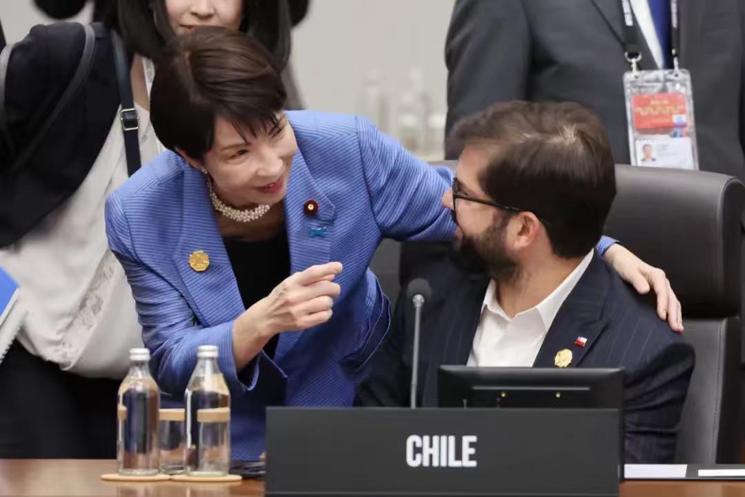 高市早苗现在应该知道害怕了，眼前的情况很简单，她不撤回涉台的错误言论，不仅中国人