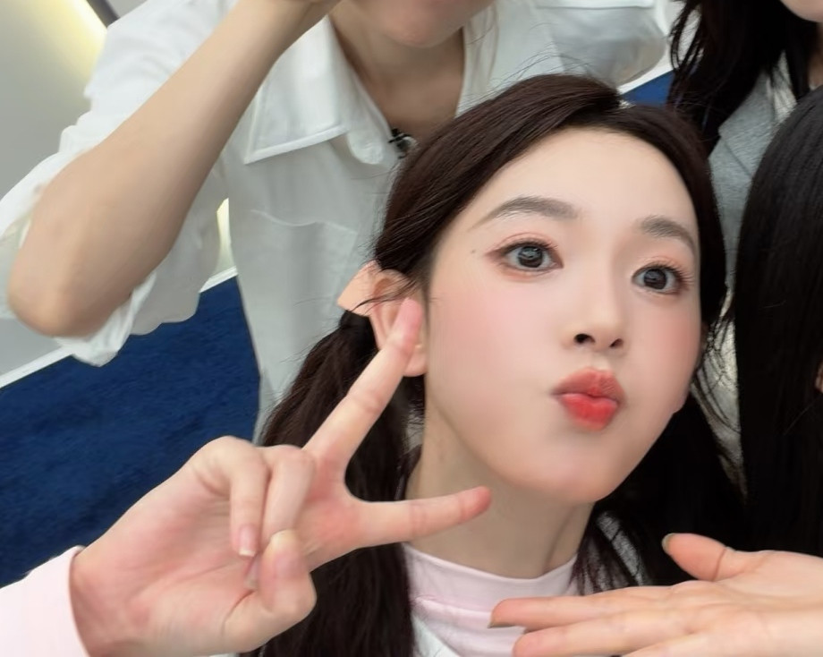 陈瑶像是一只小猫🐱