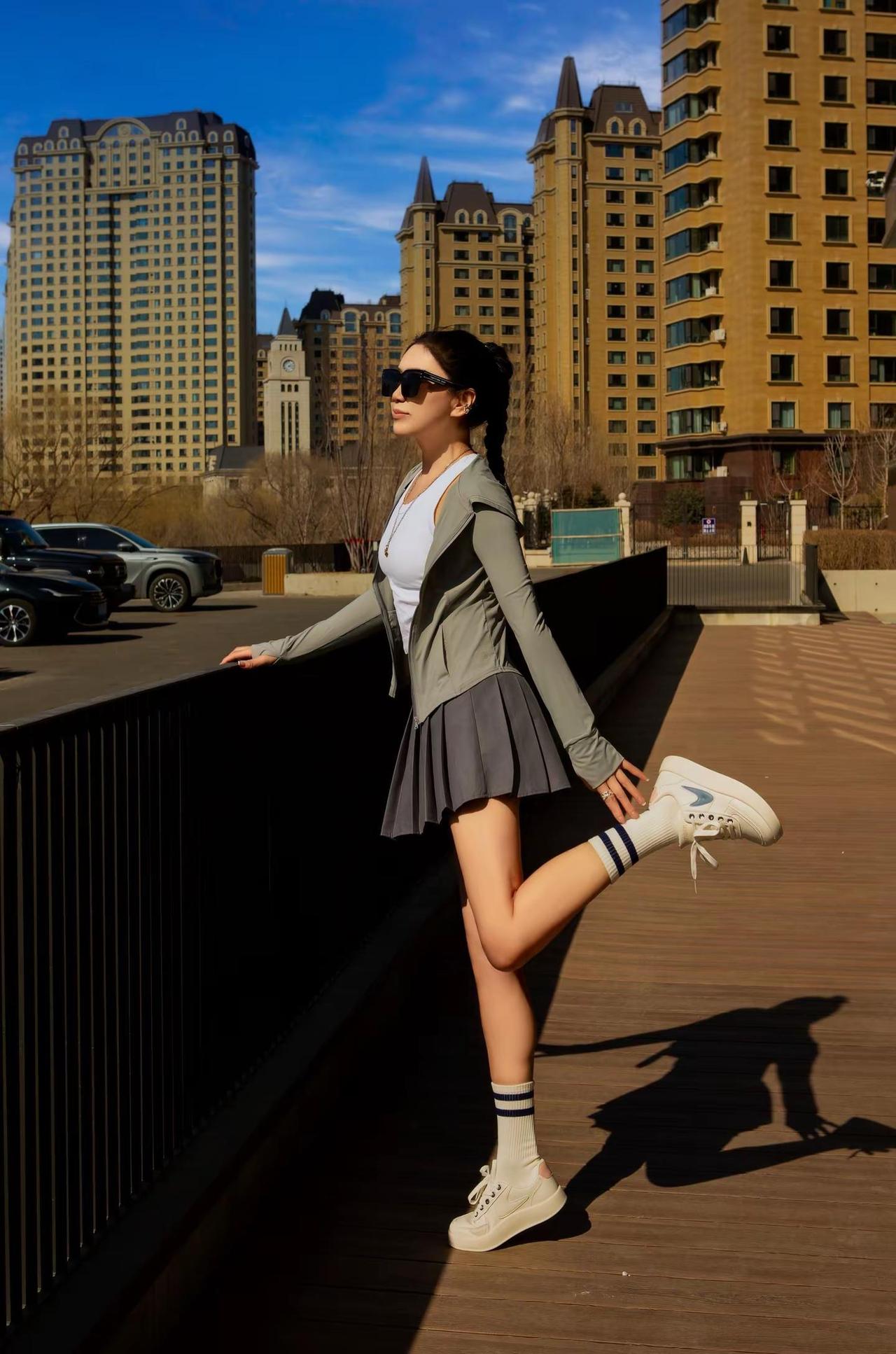 别慌，淡妆，控制体重.把自己收拾干净.充满自信，就依然是小姐姐👧健身穿搭