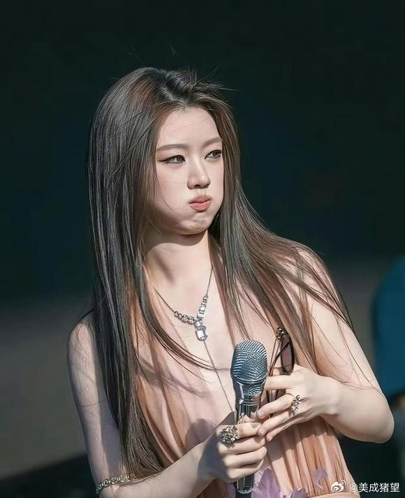 单依纯的唇形，不做唇模可惜了