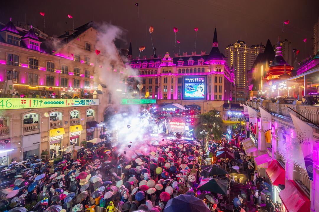 谁说夜生活得看北上广?真正会玩的人都跑去这3个“不夜城”了。第一名：长沙!这地