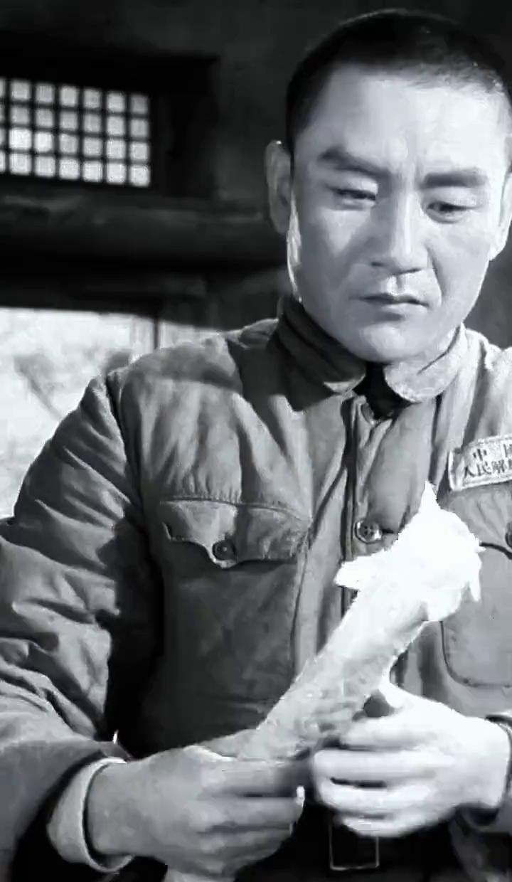 别只盯着超市水果价签了。真正懂行的，早翻过山坡去看那片枣林了。现在枝头刚挂起