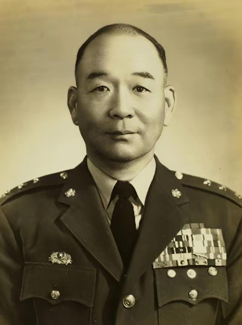 【在台湾祭拜聂曦烈士的“红衣女子”胡敏珍的爷爷胡琏是国民党一级上将】这两天，