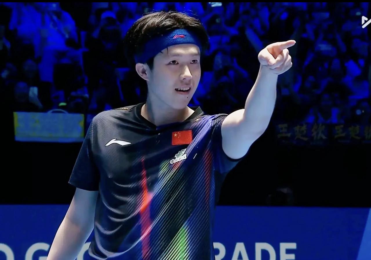 王楚钦夺冠背后：有谁知道他承担的3重压力？第一重压力，林诗栋出局，作为闯入四