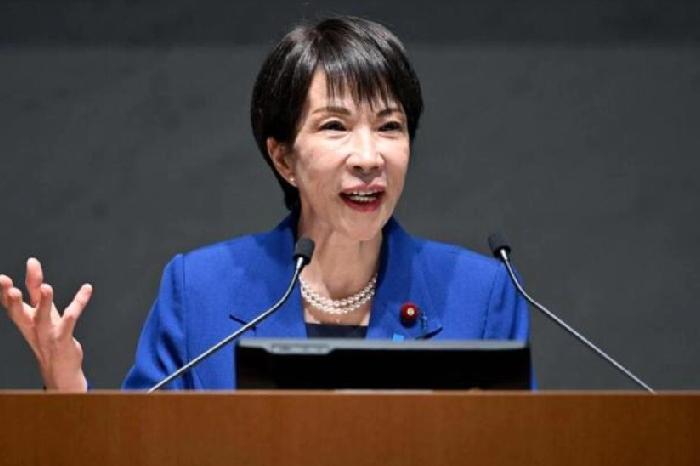 12月25日，新加坡《联合早报》报道:“高市周四在东京发表演说，称对与北京对话持