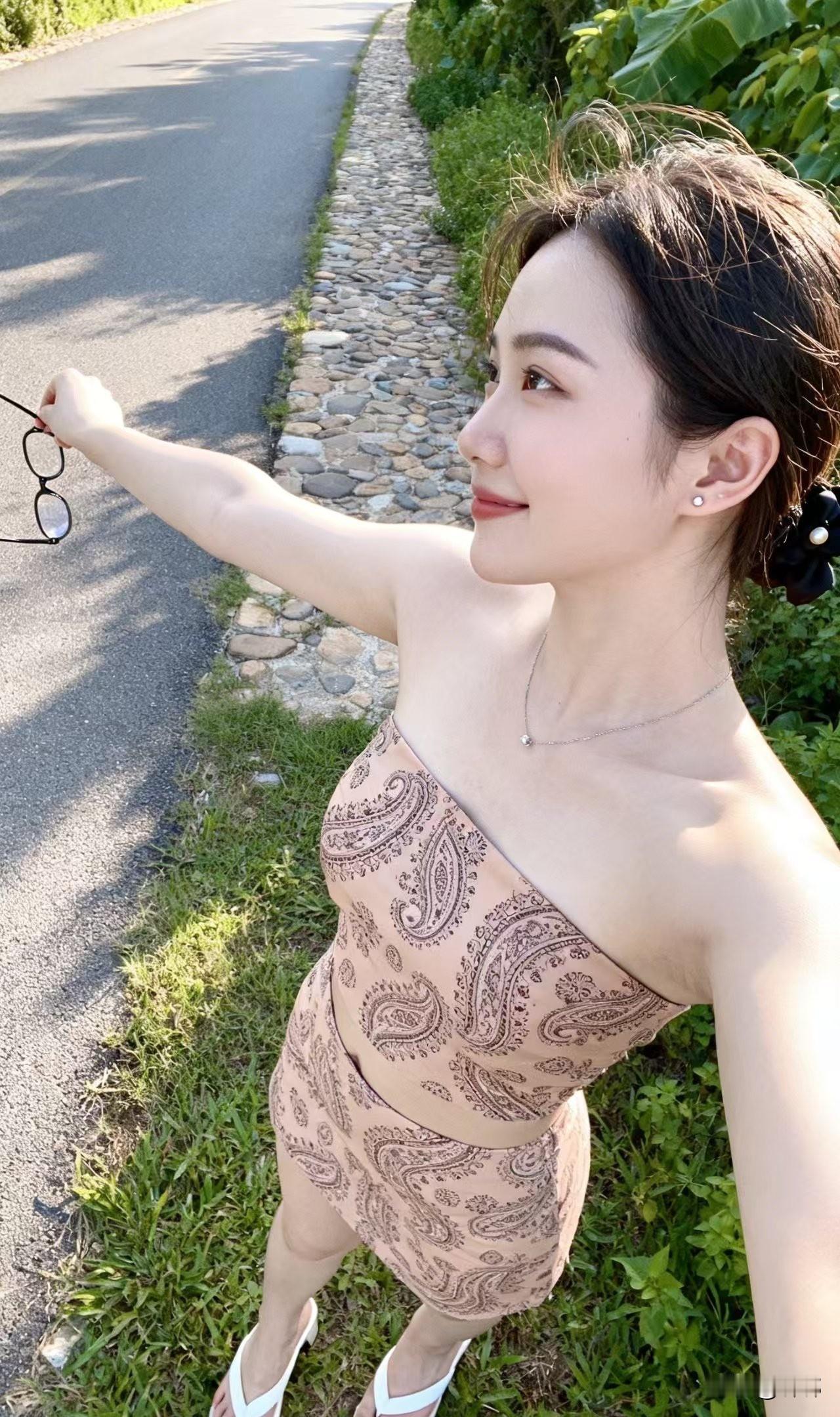 铜臭熏心处，方知人心叵测。