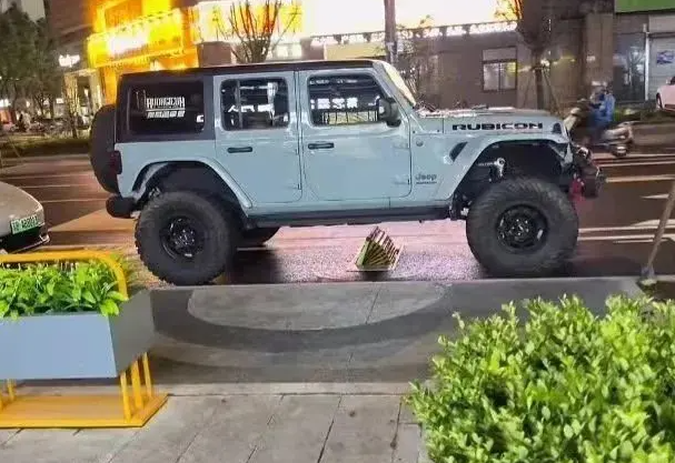 这就是底盘高的好处吗？