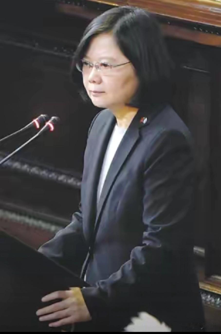 蔡英文自曝“台湾没危险也不永久安全”！中美峰会上，这句话把美国都架在火上烤！
