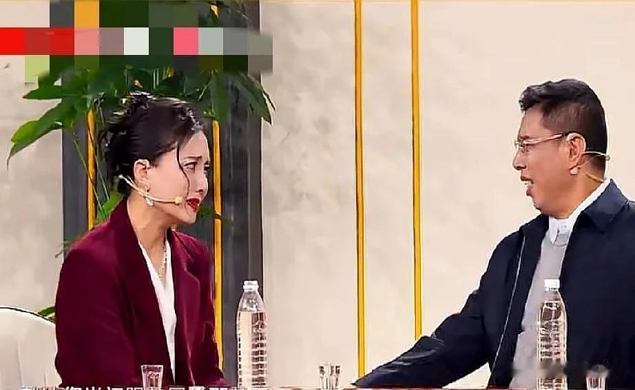 贾旭明自己都说，春晚小品有个最大遗憾：孙茜递酒时，忘了顺手搭一下她的手。就这