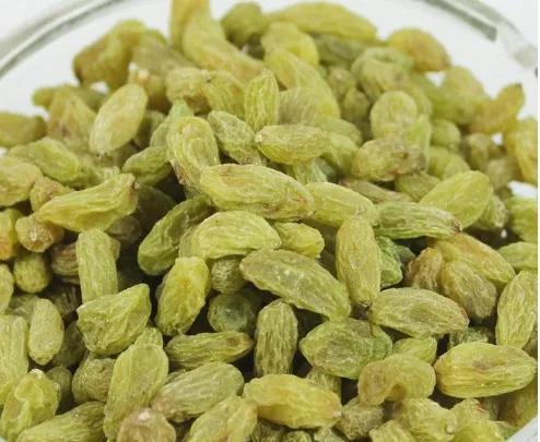 老伴儿递我葡萄干我没接。前几天在超市买菜老伴儿买了些葡萄干。老伴儿说：“这些葡萄