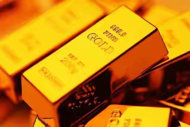 赚钱这件事，说复杂也复杂，说简单也简单。有钱人能持续把钱赚到手，靠的不是运气，而